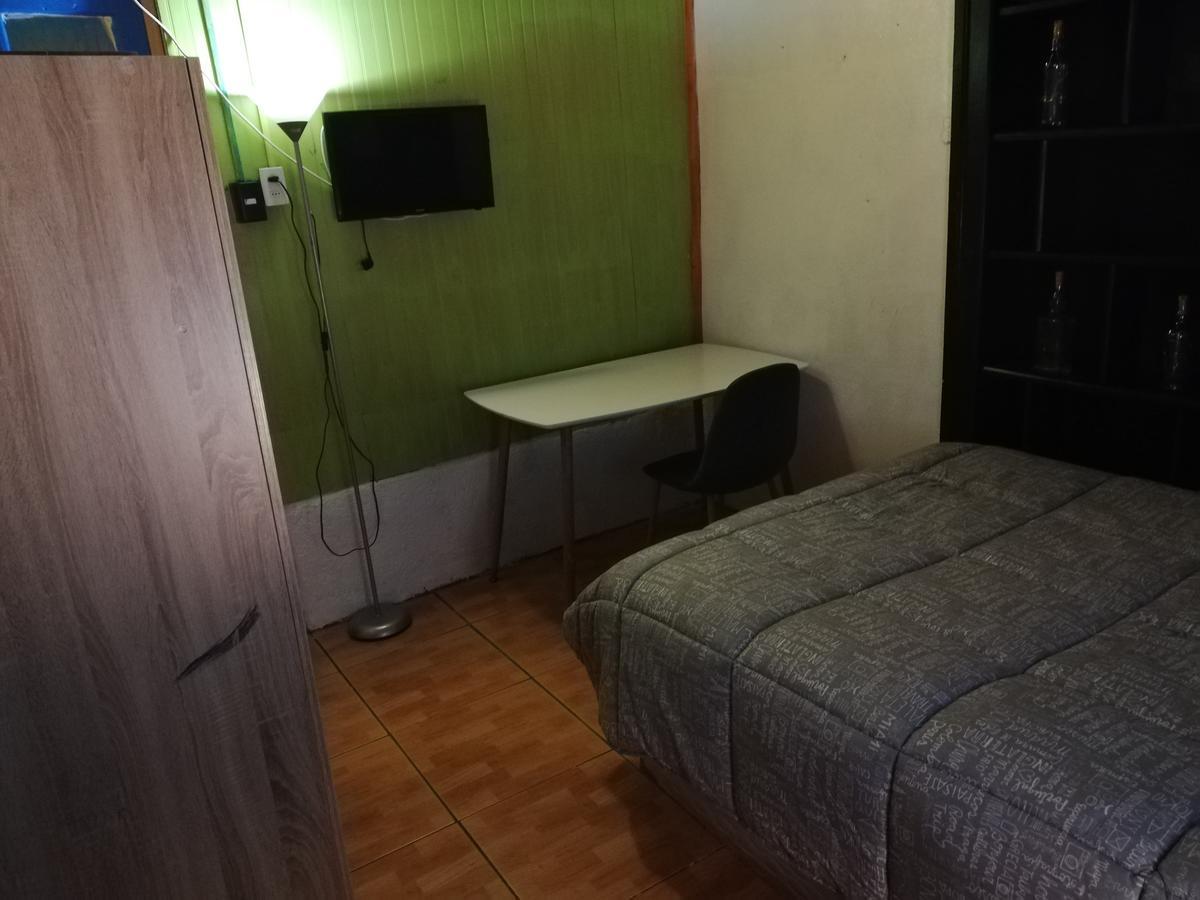 Hostal La Casona Los Ángeles Εξωτερικό φωτογραφία