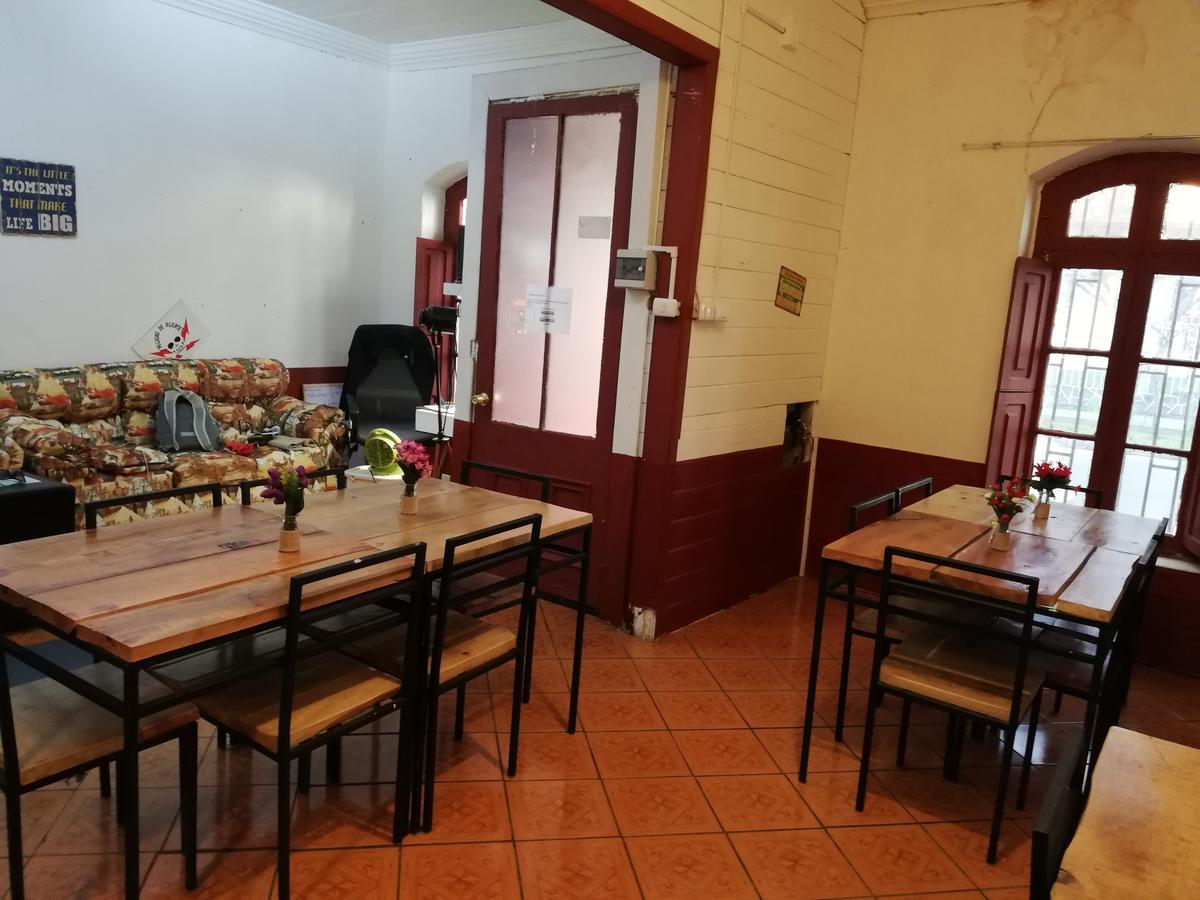 Hostal La Casona Los Ángeles Εξωτερικό φωτογραφία